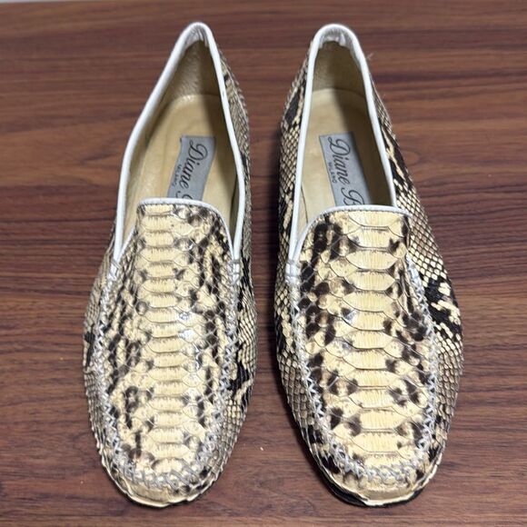 Diane B. Milano Snakeskin Moccasin Style Loafers in Tan & Brown. Size 37. - Picture 1 of 8
